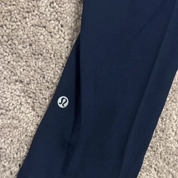 lululemon athletica Crop Leggings - Picture 3 of 4
